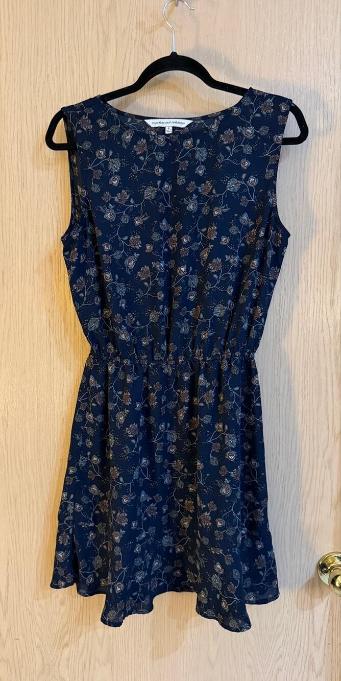 Cupcakes and Cashmere Navy Floral Fit & Flare Dress Size S